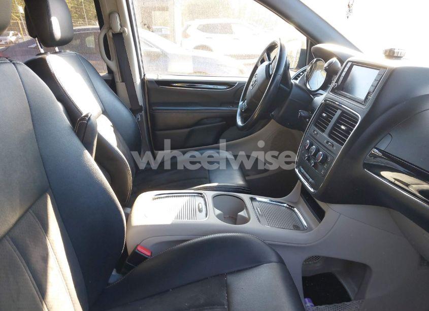 Photo 5 of 2020 Dodge Grand CARAVAN SXT (VIN 2C4RDGCGXLR253222)