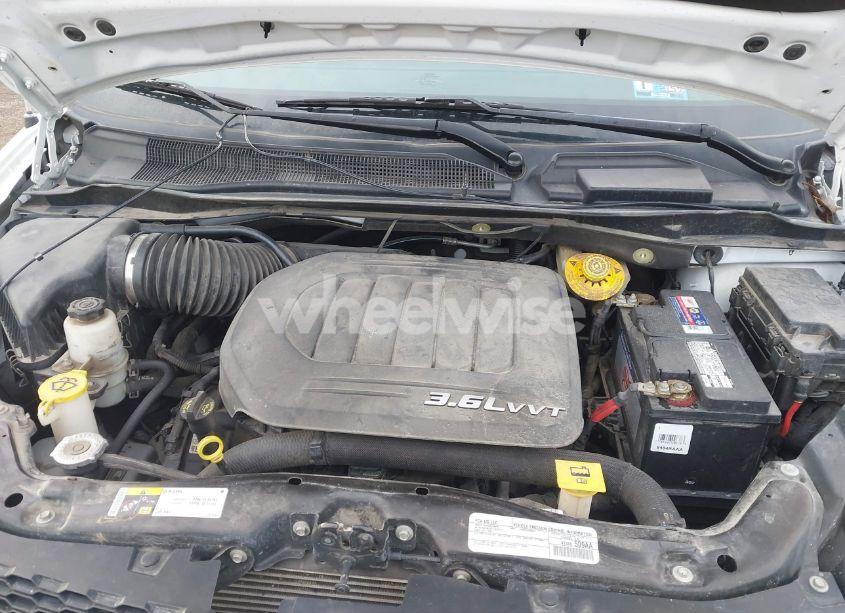 Photo 10 of 2016 Dodge Grand CARAVAN R/T (VIN 2C4RDGEG0GR275328)