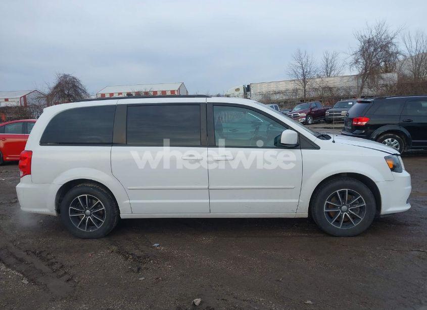 Photo 13 of 2016 Dodge Grand CARAVAN R/T (VIN 2C4RDGEG0GR275328)