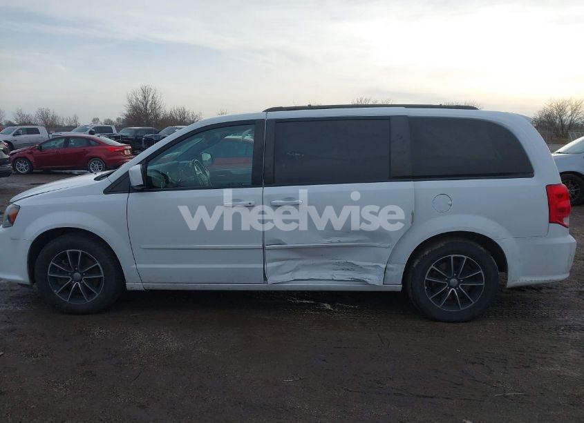 Photo 14 of 2016 Dodge Grand CARAVAN R/T (VIN 2C4RDGEG0GR275328)