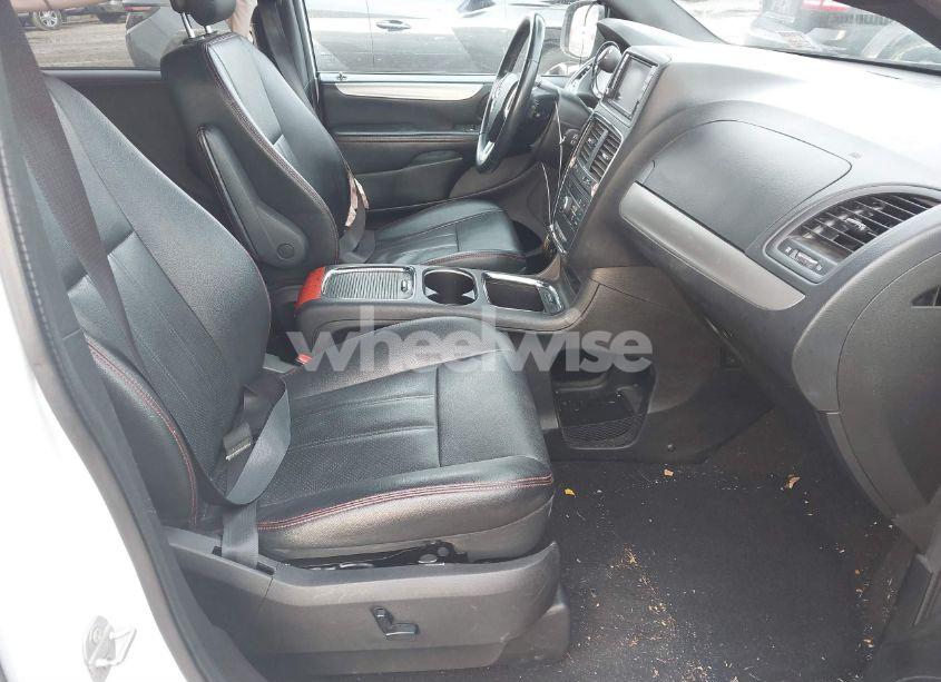 Photo 5 of 2016 Dodge Grand CARAVAN R/T (VIN 2C4RDGEG0GR275328)