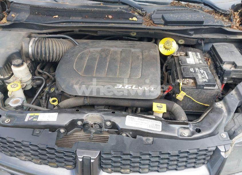 Photo 10 of 2016 Dodge Grand CARAVAN R/T (VIN 2C4RDGEG0GR277564)