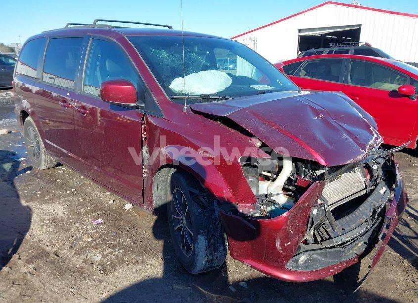 2019 Dodge Grand CARAVAN GT (VIN 2C4RDGEG0KR611374) main photo