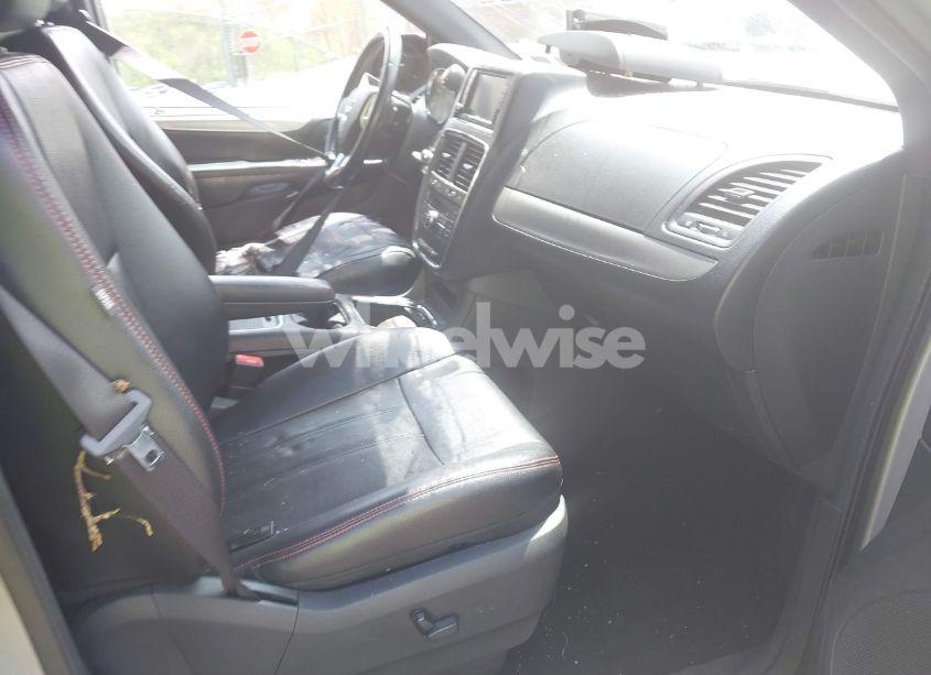 Photo 5 of 2016 Dodge Grand CARAVAN R/T (VIN 2C4RDGEG1GR376118)
