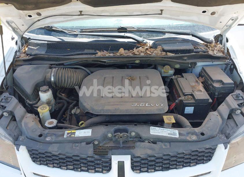 Photo 10 of 2016 Dodge Grand CARAVAN R/T (VIN 2C4RDGEG2GR265609)