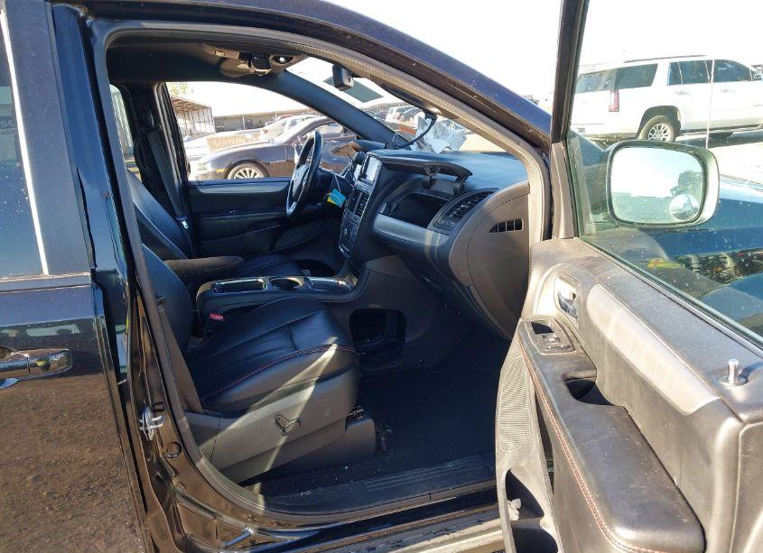 Photo 5 of 2018 Dodge Grand CARAVAN GT (VIN 2C4RDGEG2JR319143)