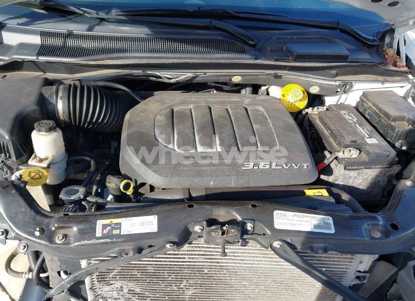 Photo 10 of 2016 Dodge Grand CARAVAN R/T (VIN 2C4RDGEG3GR328829)