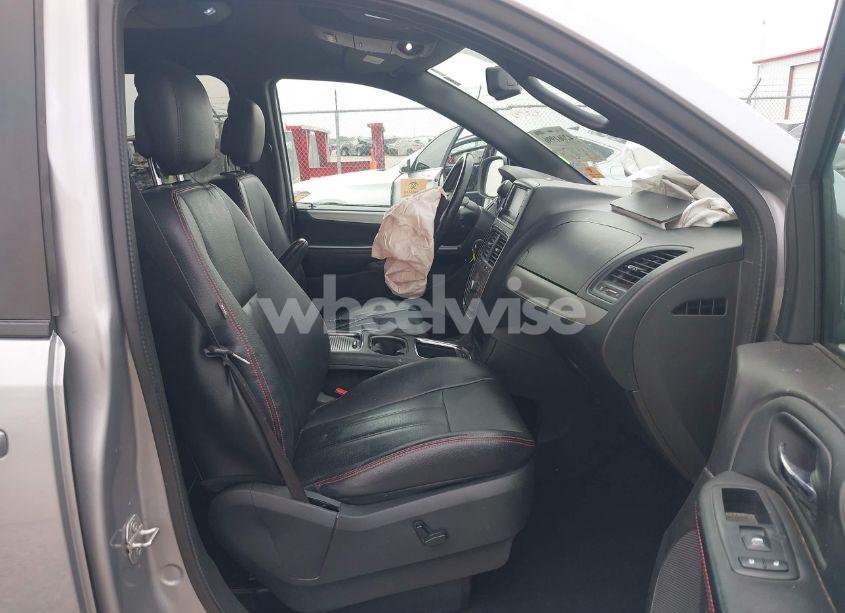 Photo 5 of 2017 Dodge Grand CARAVAN GT (VIN 2C4RDGEG3HR814879)