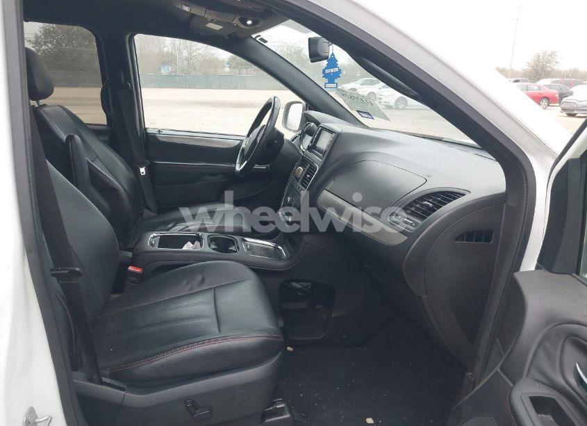 Photo 5 of 2018 Dodge Grand CARAVAN GT (VIN 2C4RDGEG3JR150606)