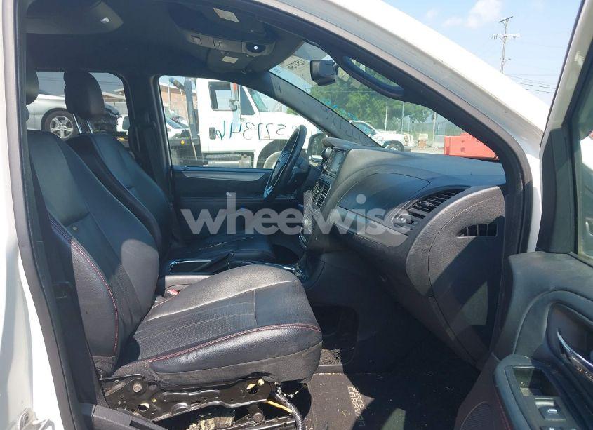 Photo 5 of 2013 Dodge Grand CARAVAN R/T (VIN 2C4RDGEG4DR757263)