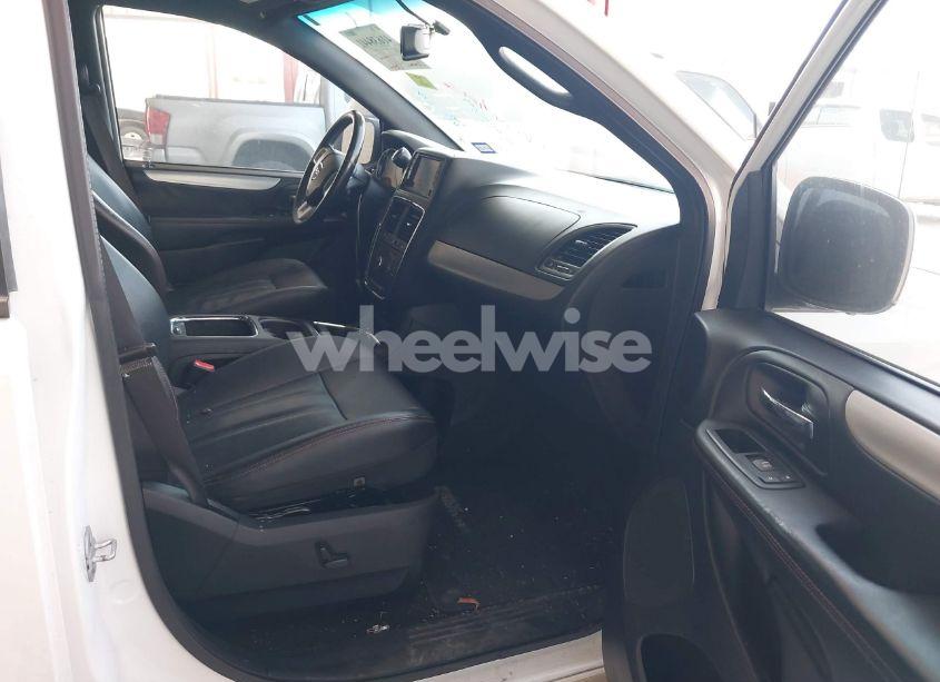 Photo 5 of 2016 Dodge Grand CARAVAN R/T (VIN 2C4RDGEG4GR227976)