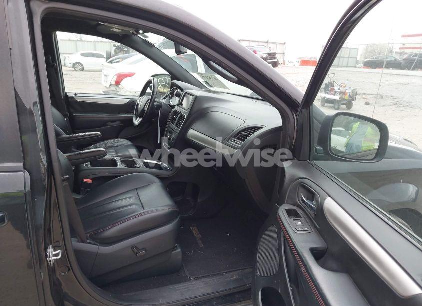 Photo 5 of 2017 Dodge Grand CARAVAN GT (VIN 2C4RDGEG4HR617560)