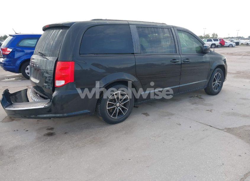 Photo 4 of 2018 Dodge Grand CARAVAN GT (VIN 2C4RDGEG4JR202132)