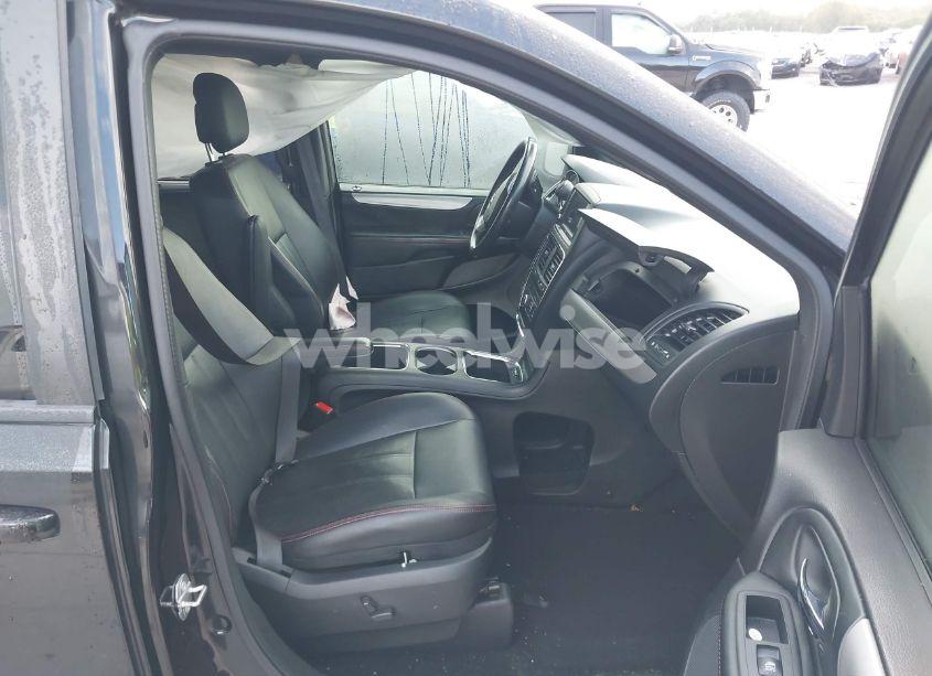 Photo 5 of 2018 Dodge Grand CARAVAN GT (VIN 2C4RDGEG4JR202132)