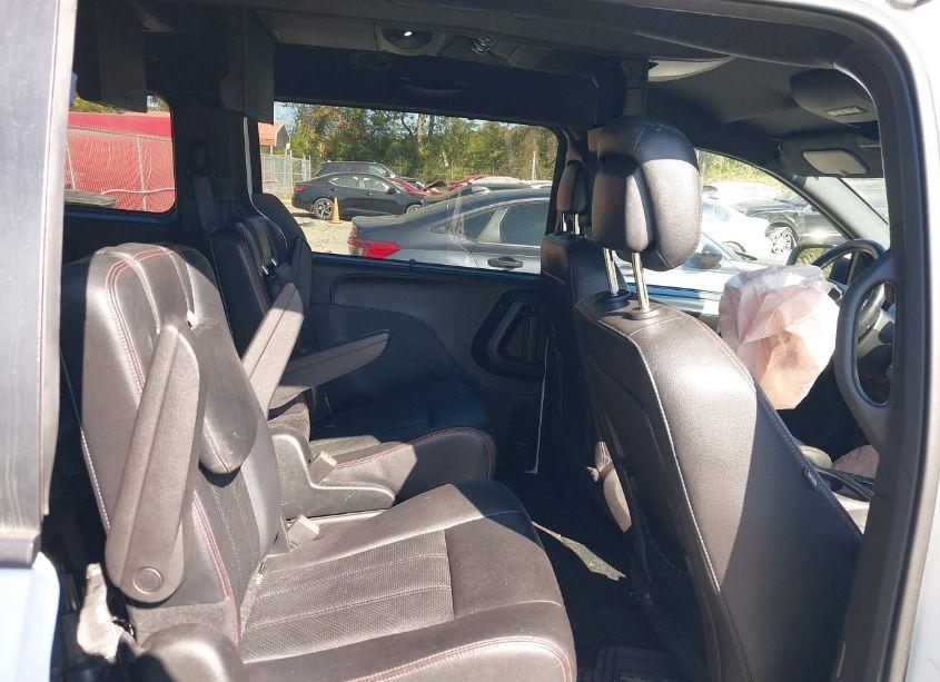 Photo 8 of 2018 Dodge Grand CARAVAN GT (VIN 2C4RDGEG4JR340981)