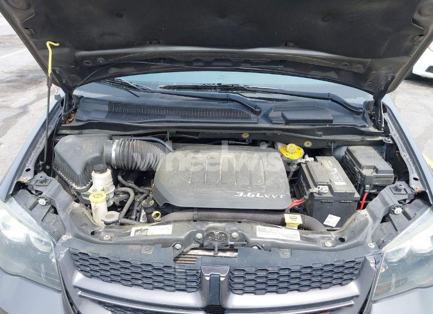 Photo 10 of 2016 Dodge Grand CARAVAN R/T (VIN 2C4RDGEG5GR352324)