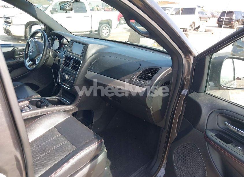 Photo 5 of 2016 Dodge Grand CARAVAN R/T (VIN 2C4RDGEG5GR376655)