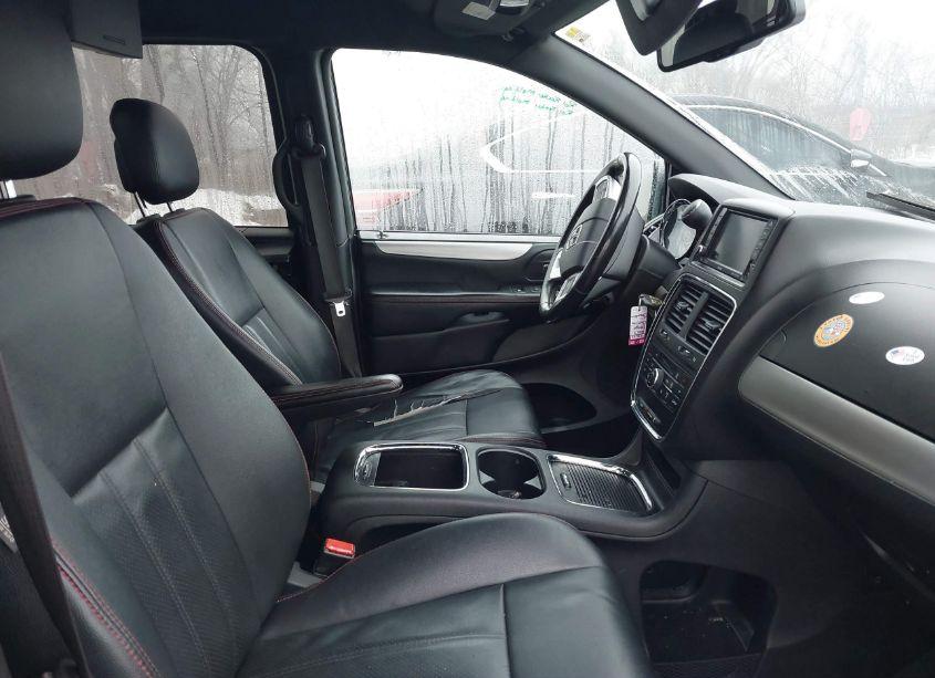 Photo 5 of 2017 Dodge Grand CARAVAN GT (VIN 2C4RDGEG5HR842280)