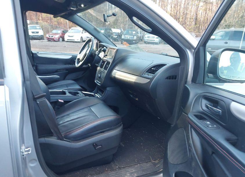 Photo 5 of 2015 Dodge Grand CARAVAN R/T (VIN 2C4RDGEG6FR591542)