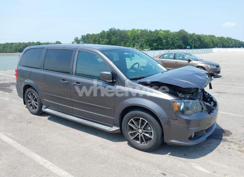 2015 Dodge Grand CARAVAN R/T (VIN 2C4RDGEG6FR639282) main photo