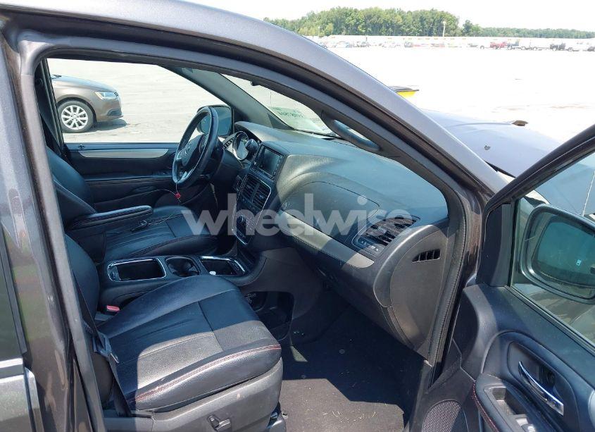 Photo 5 of 2015 Dodge Grand CARAVAN R/T (VIN 2C4RDGEG6FR639282)