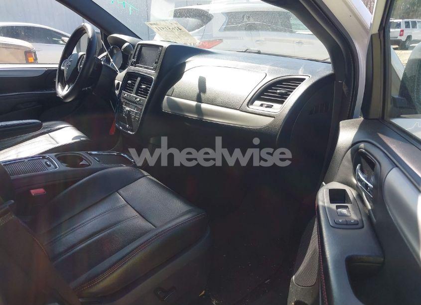 Photo 5 of 2016 Dodge Grand CARAVAN R/T (VIN 2C4RDGEG6GR249249)