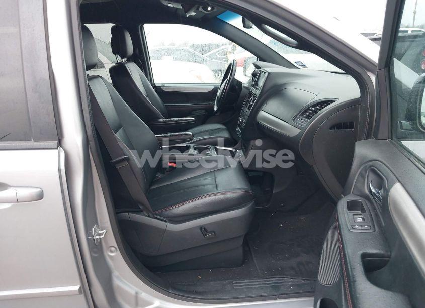 Photo 5 of 2016 Dodge Grand CARAVAN R/T (VIN 2C4RDGEG6GR319283)