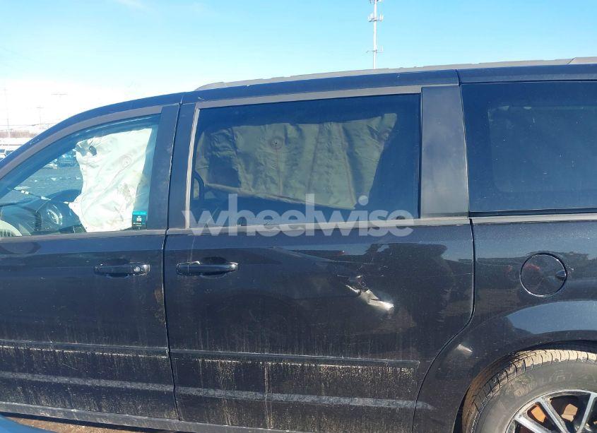 Photo 15 of 2016 Dodge Grand CARAVAN R/T (VIN 2C4RDGEG6GR340845)