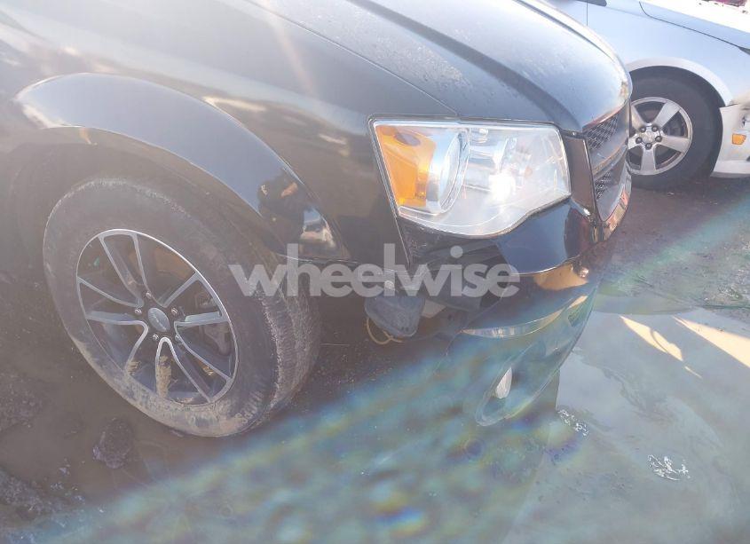 Photo 6 of 2016 Dodge Grand CARAVAN R/T (VIN 2C4RDGEG6GR340845)