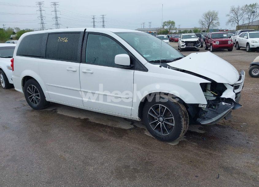2015 Dodge Grand CARAVAN R/T (VIN 2C4RDGEG7FR597785) main photo