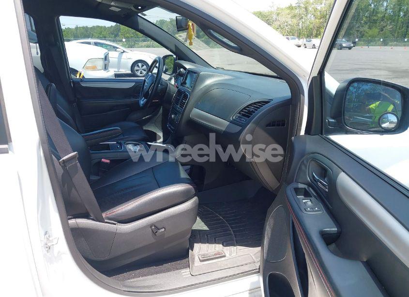 Photo 5 of 2017 Dodge Grand CARAVAN GT (VIN 2C4RDGEG7HR545740)