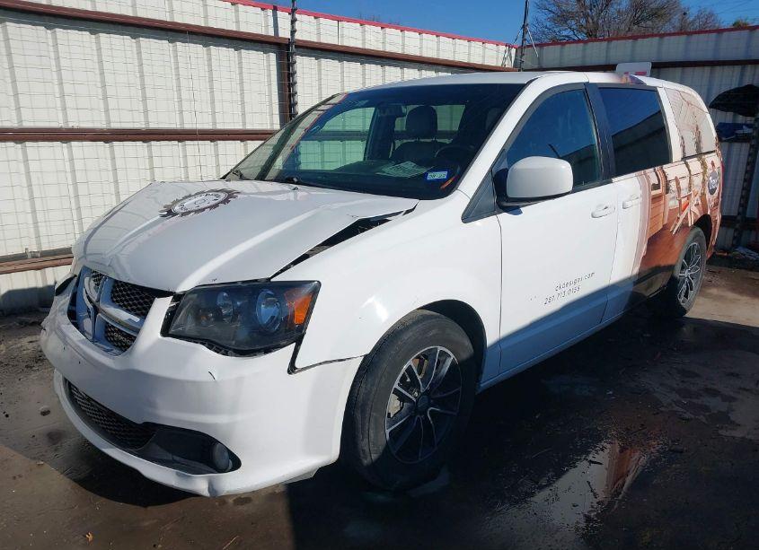 Photo 2 of 2018 Dodge Grand CARAVAN GT (VIN 2C4RDGEG7JR189764)