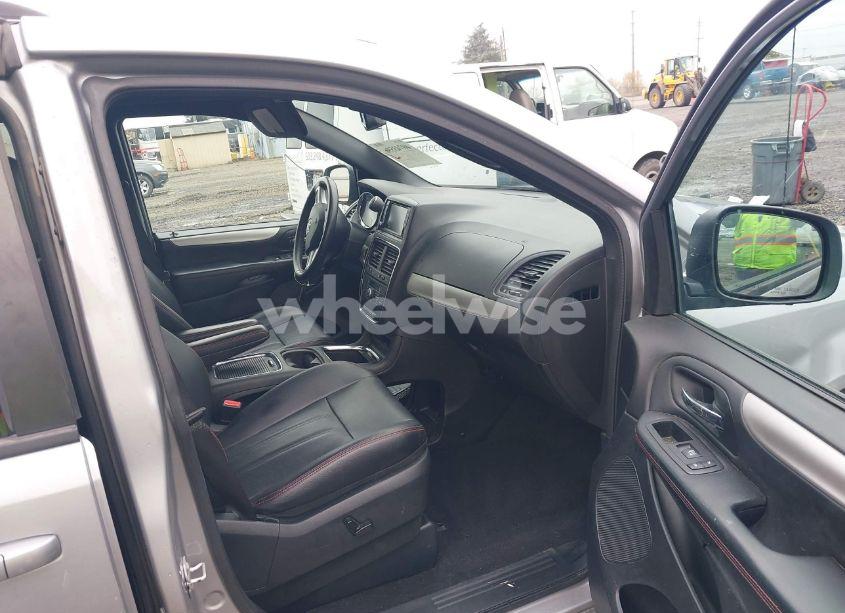 Photo 5 of 2018 Dodge Grand CARAVAN GT (VIN 2C4RDGEG7JR242088)