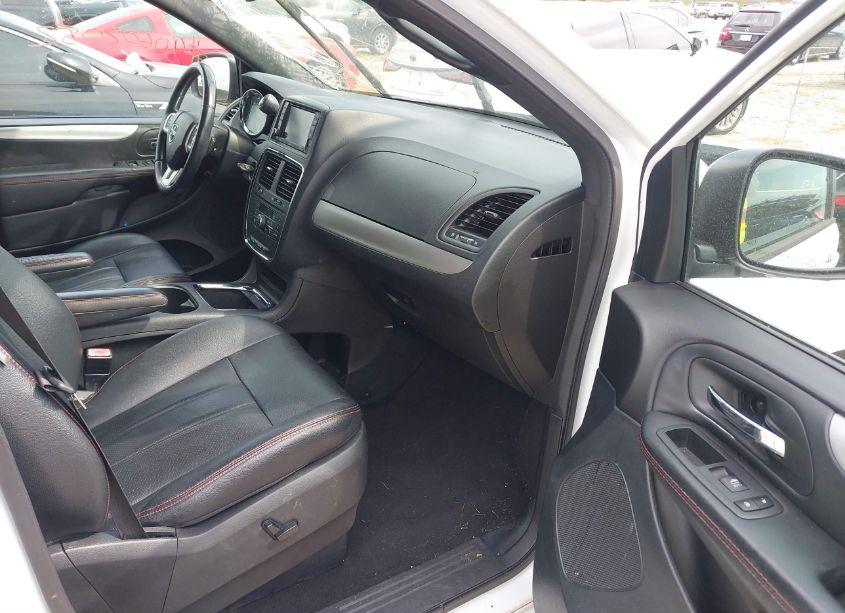 Photo 5 of 2018 Dodge Grand CARAVAN GT (VIN 2C4RDGEG7JR341199)