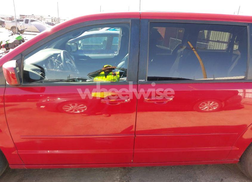 Photo 14 of 2014 Dodge Grand CARAVAN R/T (VIN 2C4RDGEG8ER214581)