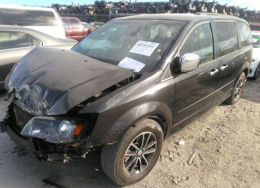 Photo 2 of 2017 Dodge Grand CARAVAN GT (VIN 2C4RDGEG8HR672397)