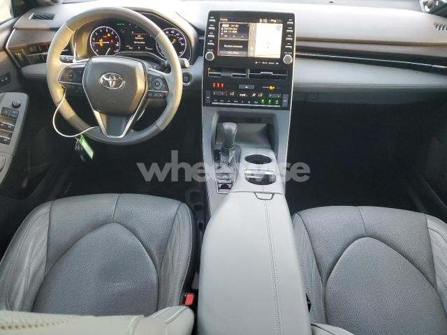 Photo 10 of 2019 TOYOTA AVALON XLE (VIN 2C4RDGEG8HR699941)