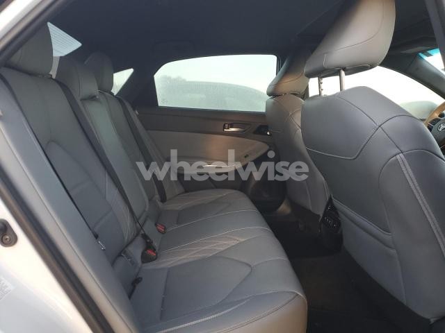 Photo 5 of 2019 TOYOTA AVALON XLE (VIN 2C4RDGEG8HR699941)