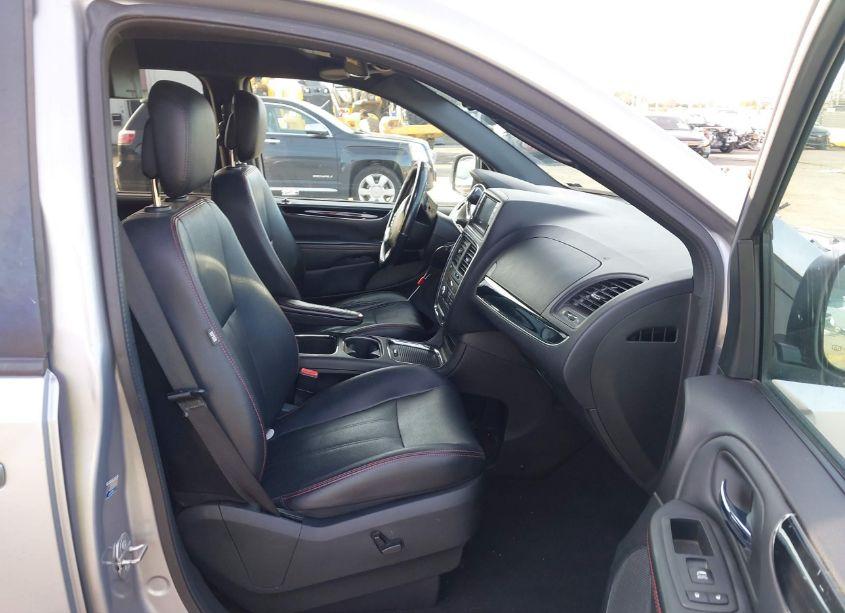 Photo 5 of 2018 Dodge Grand CARAVAN GT (VIN 2C4RDGEG8JR205468)