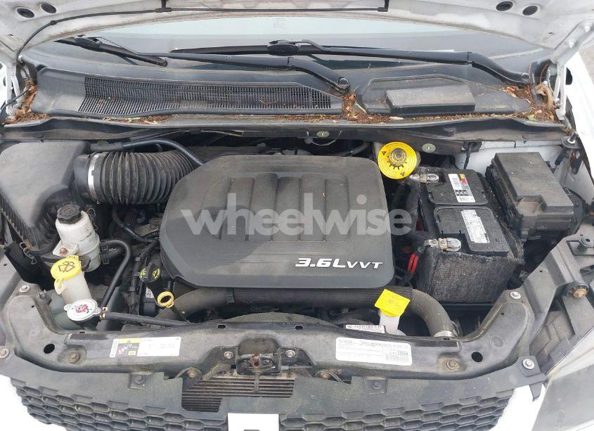 Photo 10 of 2016 Dodge Grand CARAVAN R/T (VIN 2C4RDGEG9GR224653)