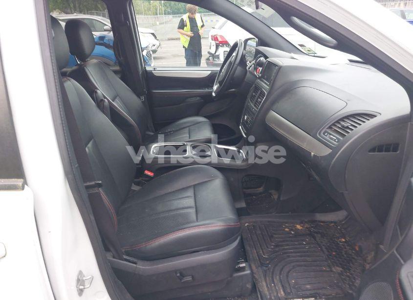 Photo 5 of 2016 Dodge Grand CARAVAN R/T (VIN 2C4RDGEG9GR224653)