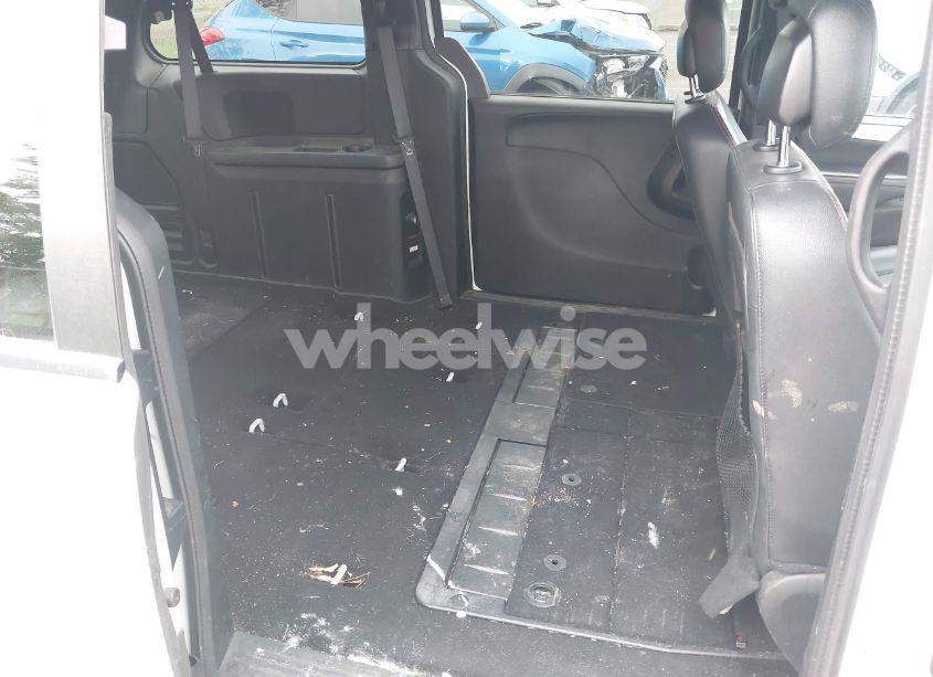 Photo 8 of 2016 Dodge Grand CARAVAN R/T (VIN 2C4RDGEG9GR224653)