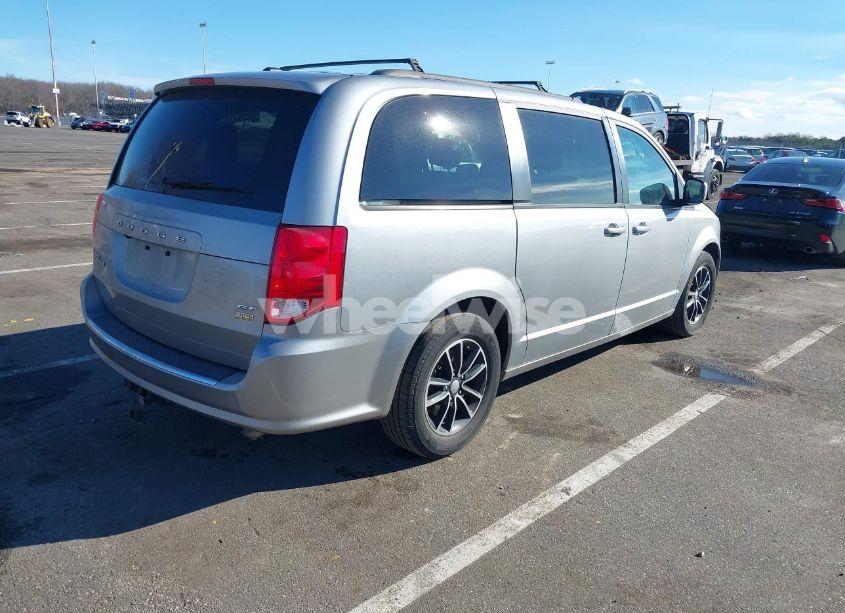 Photo 4 of 2018 Dodge Grand CARAVAN GT (VIN 2C4RDGEG9JR344704)