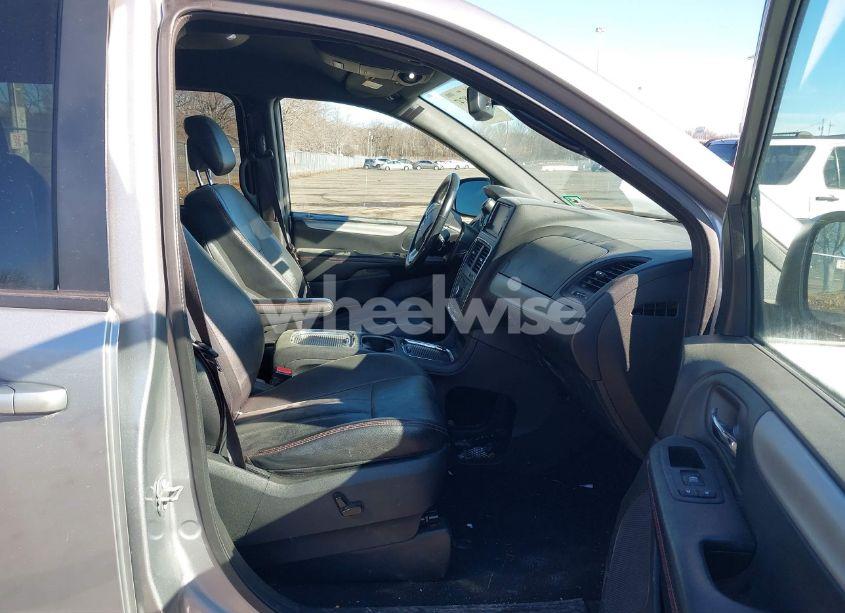 Photo 5 of 2018 Dodge Grand CARAVAN GT (VIN 2C4RDGEG9JR344704)