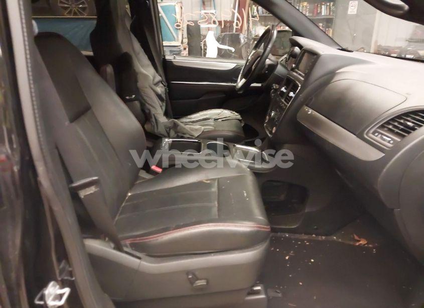 Photo 5 of 2016 Dodge Grand CARAVAN R/T (VIN 2C4RDGEGXGR375369)