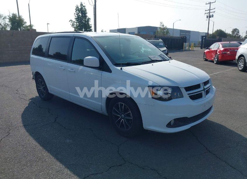 2018 Dodge Grand CARAVAN GT (VIN 2C4RDGEGXJR282620) main photo