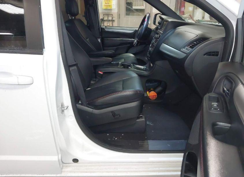 Photo 5 of 2019 Dodge Grand CARAVAN GT (VIN 2C4RDGEGXKR538157)