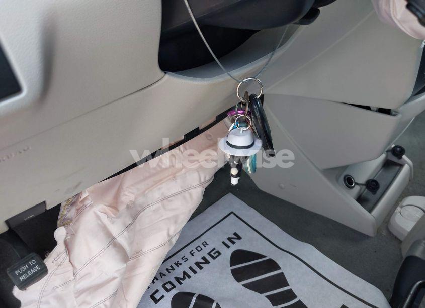 Photo 11 of 2012 Volkswagen Routan S (VIN 2C4RVAAG4CR240429)