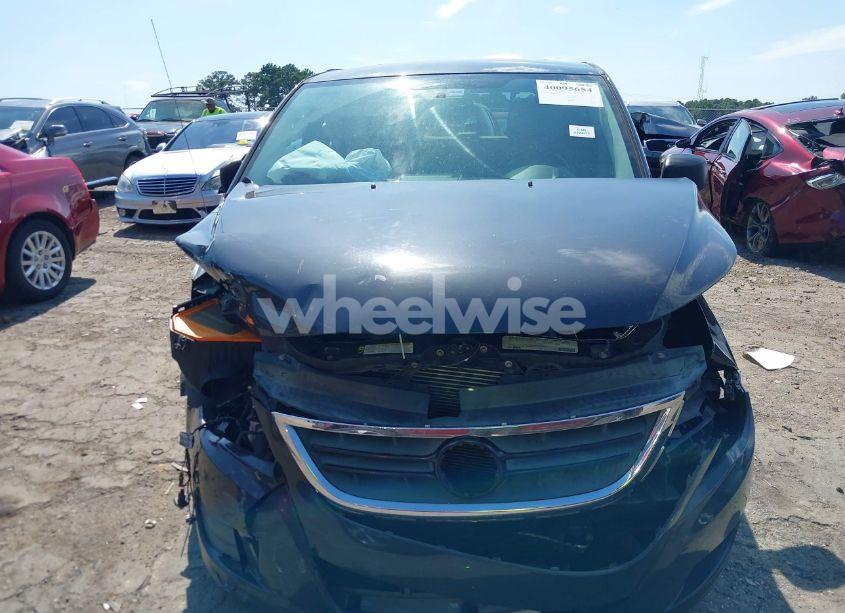 Photo 12 of 2012 Volkswagen Routan S (VIN 2C4RVAAG4CR240429)