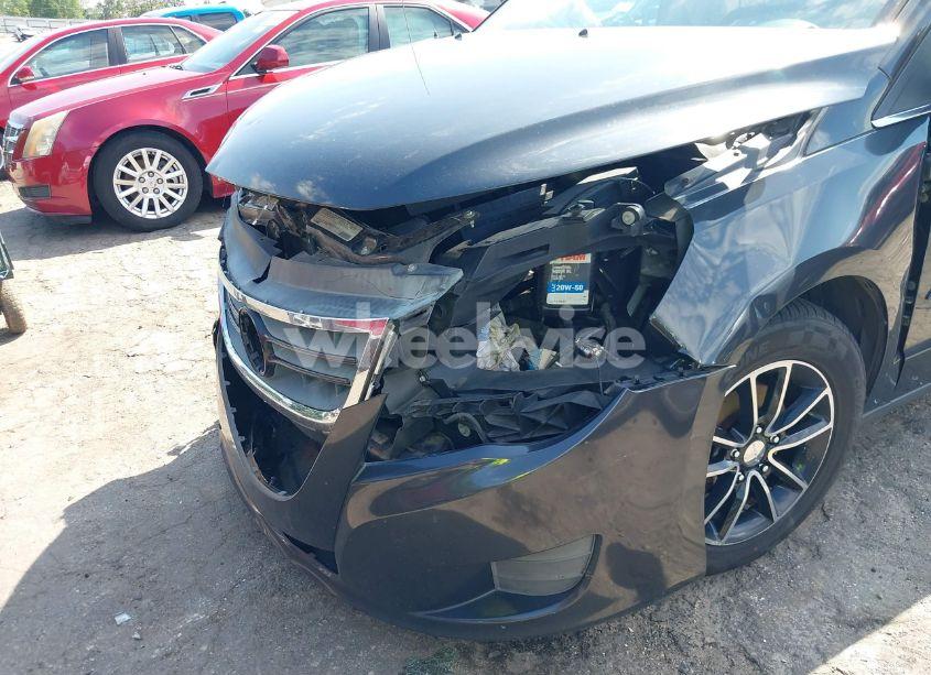 Photo 18 of 2012 Volkswagen Routan S (VIN 2C4RVAAG4CR240429)